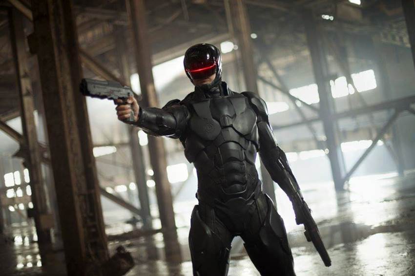 José Padilha conta detalhes do remake de 'RoboCop' e descarta